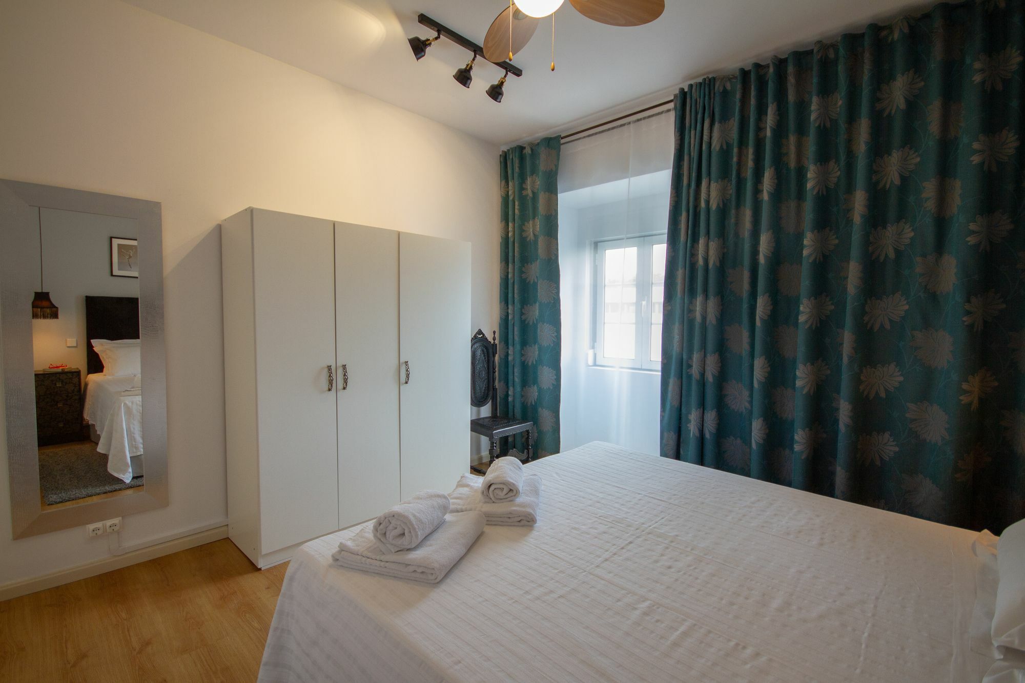 Sweet Lisbon Arts Apartment ภายนอก รูปภาพ